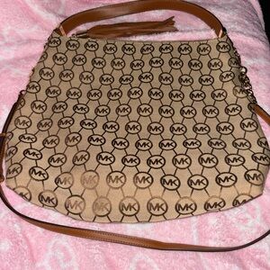 Michael Kors Bedford Signature Logo Shoulder Bag